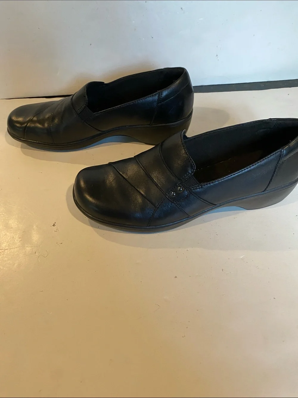 Clarks Leather May Marigold Black Slip-on Wedge Loafer